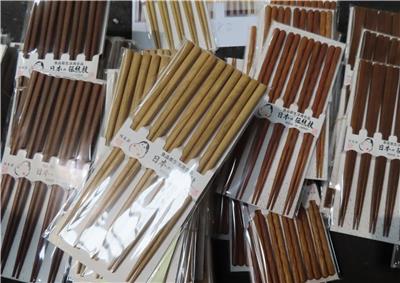 日本出口「原木筷」容器具-溶出試驗不符規定